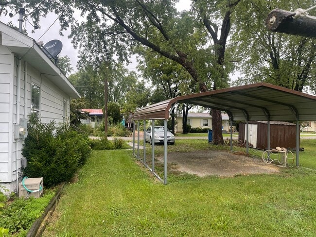 Primary Photo - 2 bedroom Single Family For Rent
