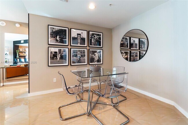 Building Photo - 300 S Biscayne Blvd