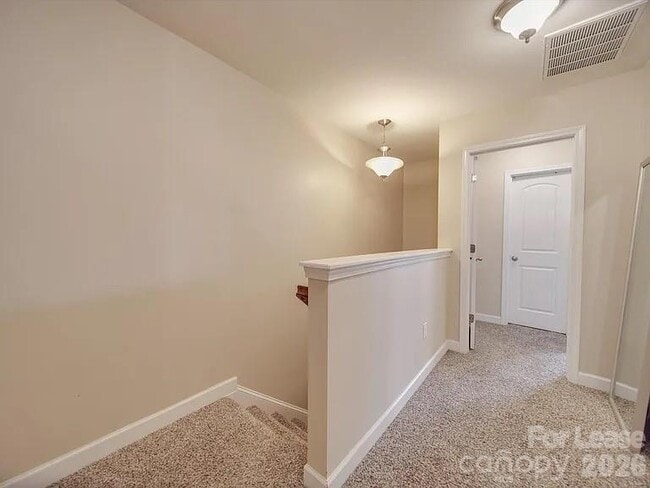 Building Photo - 5657 Tipperlinn Way