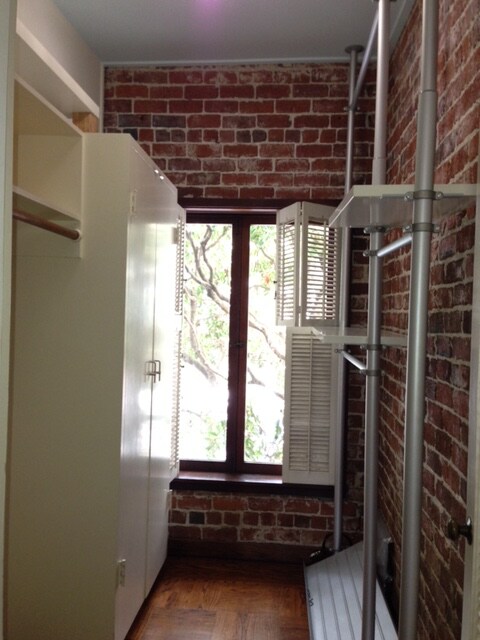 Building Photo - 3985 Sacramento St