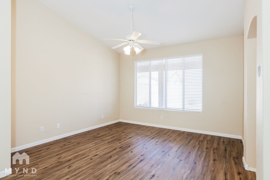 Building Photo - 4126 W Monona Dr