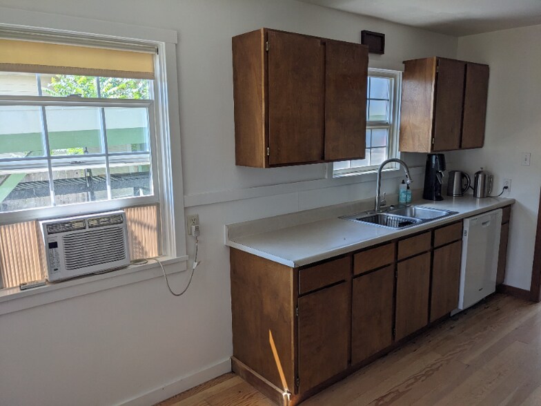 Building Photo - 314 N 7th St