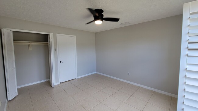 Building Photo - Port St. Lucie single-family home 3 bedroo...