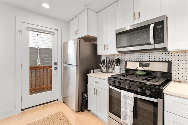 Building Photo - 3005 Kuhlman Ave