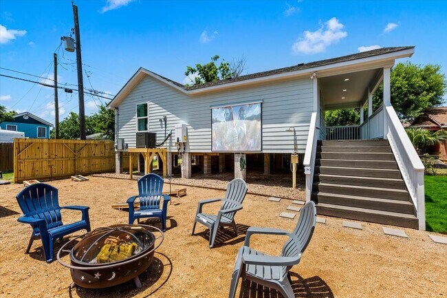 Building Photo - 5423 Avenue R