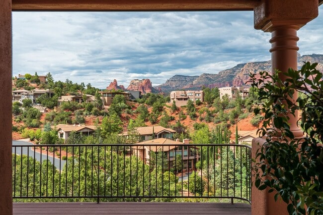 Building Photo - Unfurnished West Sedona Home, 1-year long-...