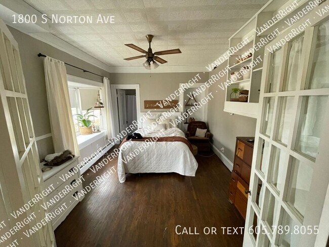 Building Photo - 1800 S Norton Ave