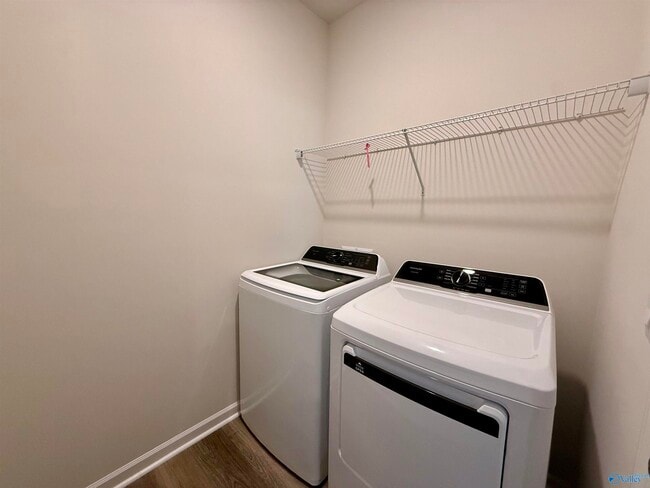 Building Photo - 1263 Eidson St