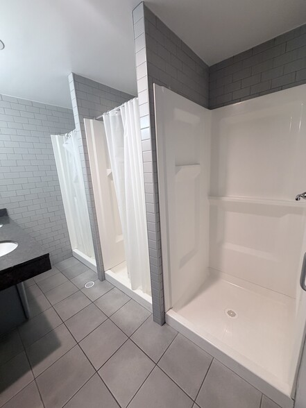 Building Photo - 3100 S Manchester St