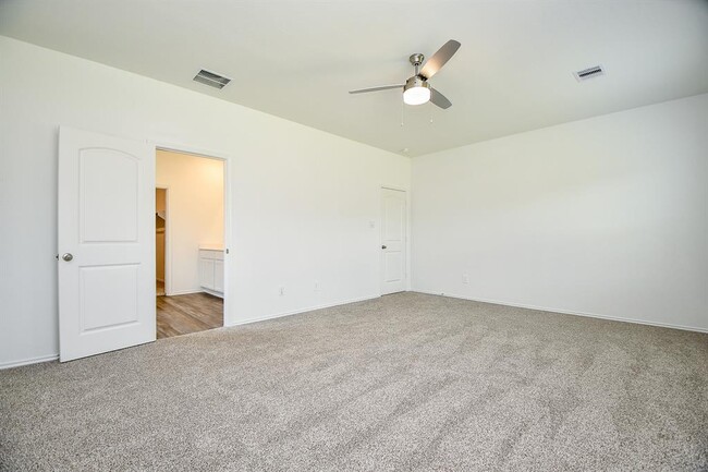 Building Photo - 6023 Ginevra Summers Dr