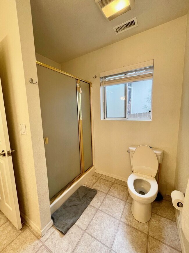 Building Photo - West-Flagstaff House (Aspen Trails)- 3 Bed, 2 Bath, 2 Car Garage Home -Students & Dogs OK! Avail....