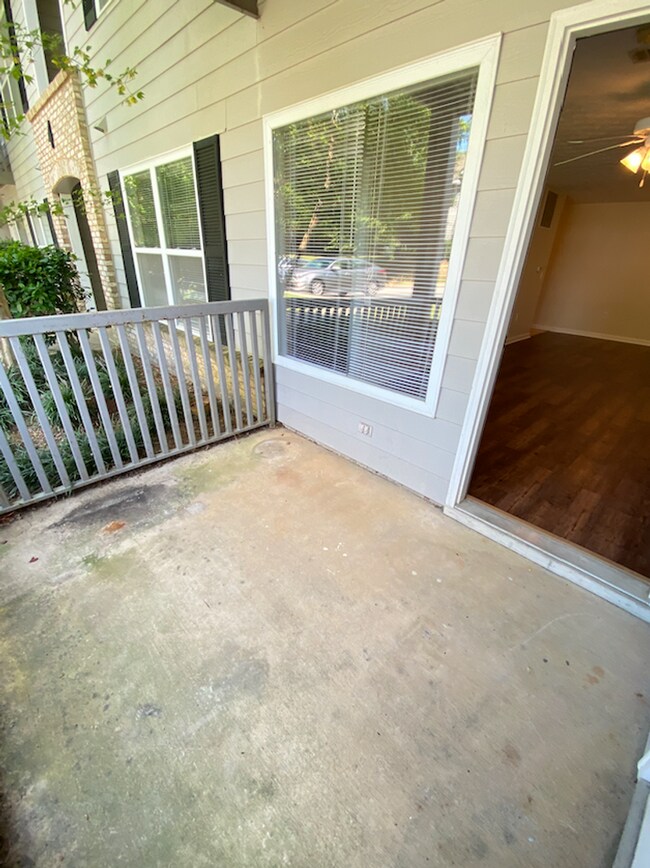 Building Photo - Available August 2026!