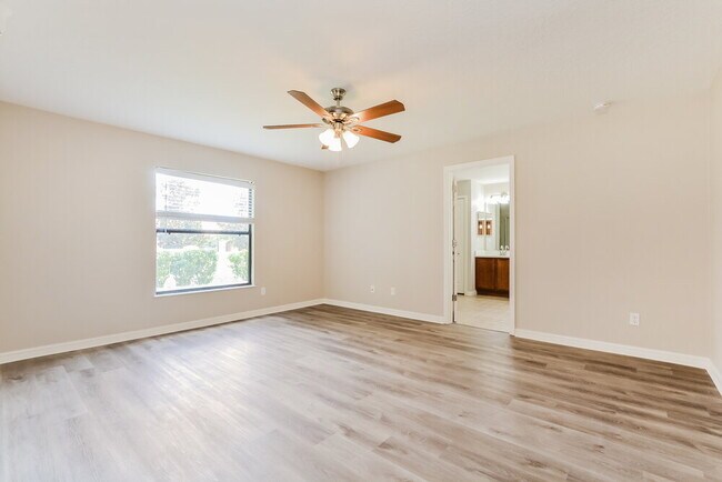 Building Photo - 2119 Bexley Dr