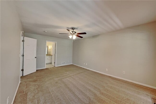 Building Photo - 210 Weatherstone Pkwy