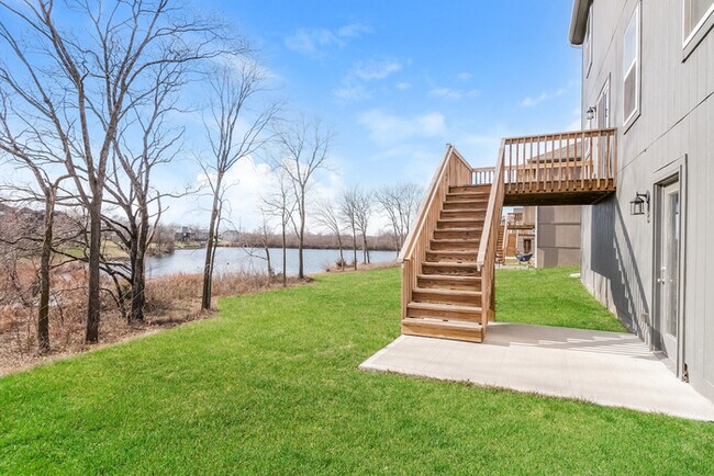Building Photo - Fantastic 4bd/2.5ba home! Coming soon!