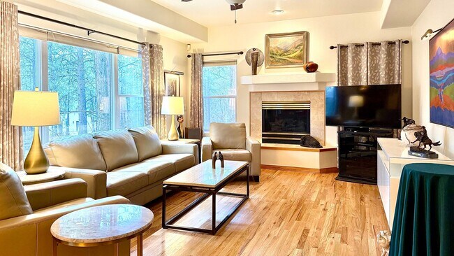 Building Photo - Warm & Spacious Woodmoor Home in a Fantast...