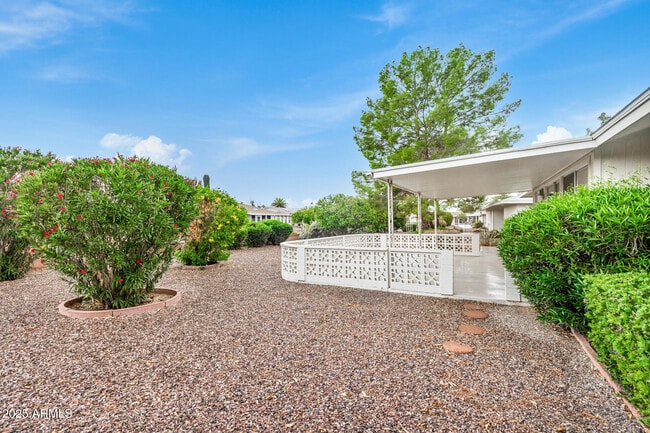 Building Photo - 10725 W El Capitan Cir