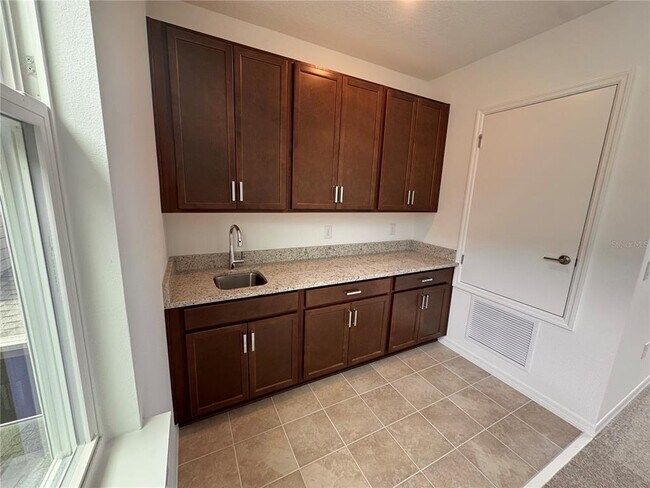 Building Photo - 14727 Field Daisy Dr