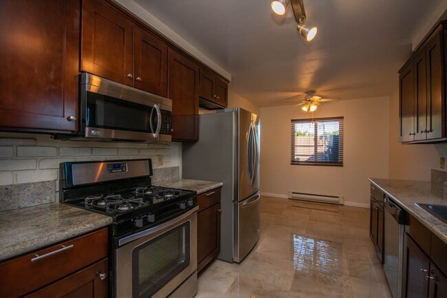 Building Photo - Cozy 2BD/2BA in Carlsbad Village