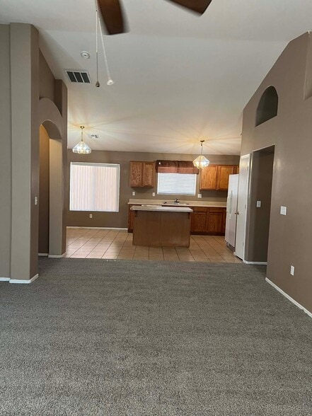 Building Photo - 8855 N Moonfire Dr