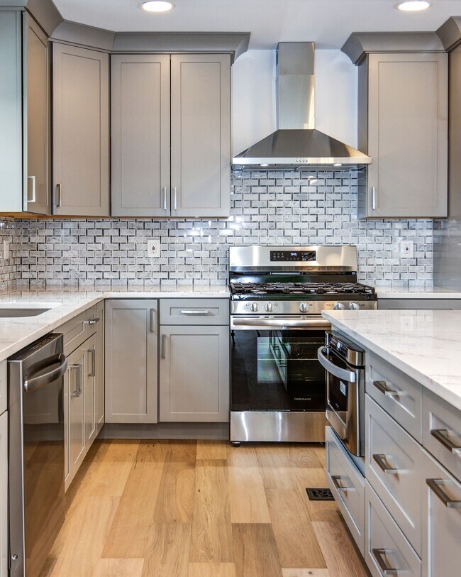 Building Photo - 13 Wilkins Ave