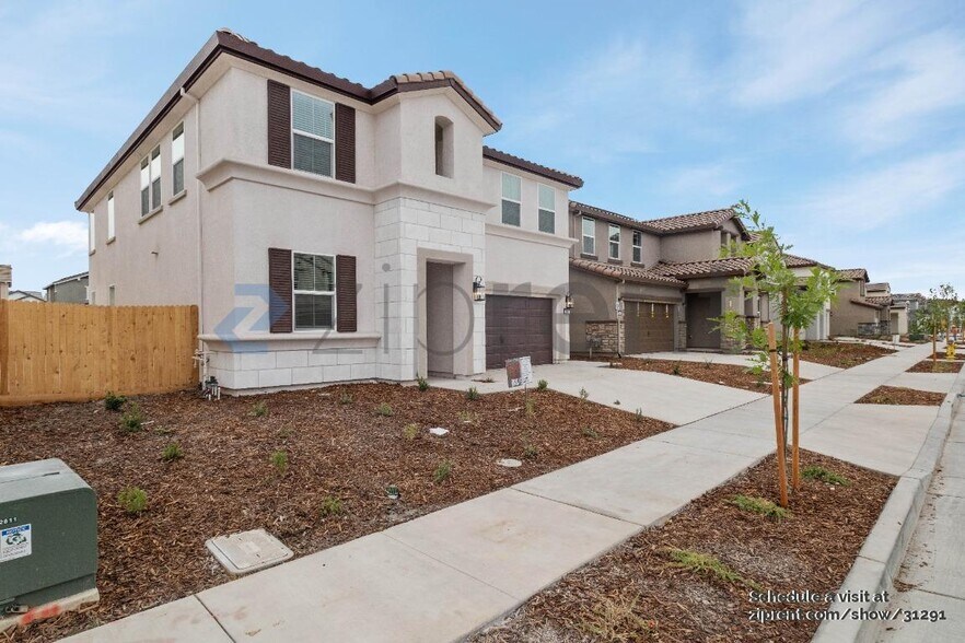 Building Photo - 15997 Mavericks Ln