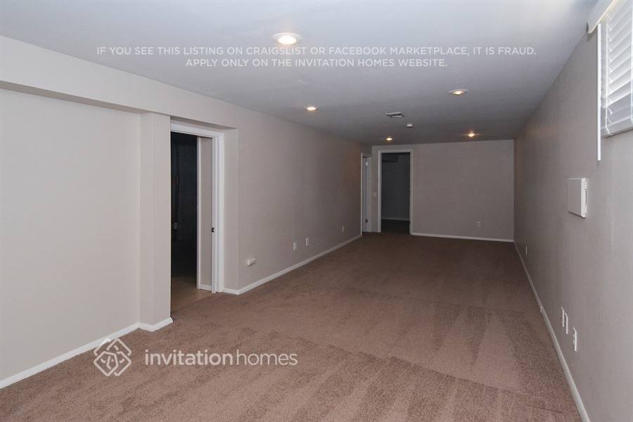 Building Photo - 2881 S Olathe Ct