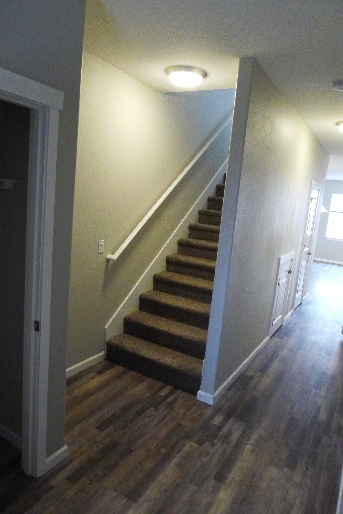 Entry way - 1136 R St