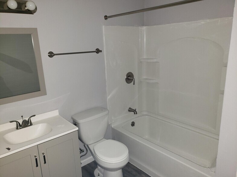 Building Photo - 407 Willett Place Blvd