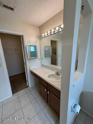 Building Photo - 13572 Lobo Ct