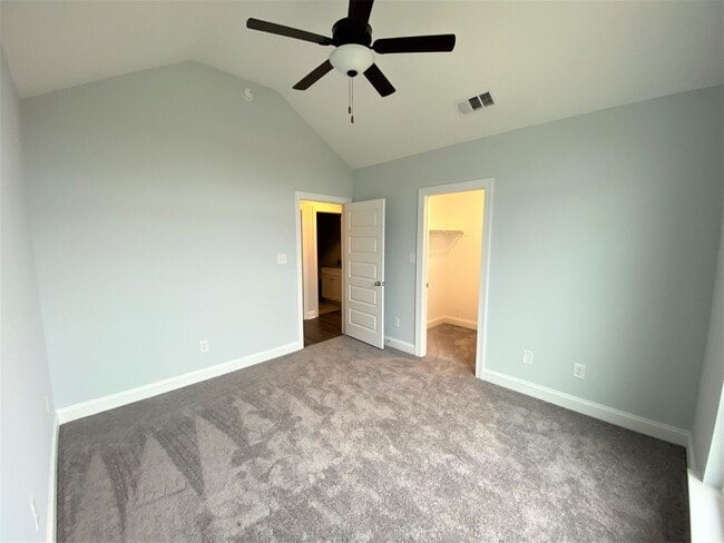 Building Photo - 2318 Bundoran Dr