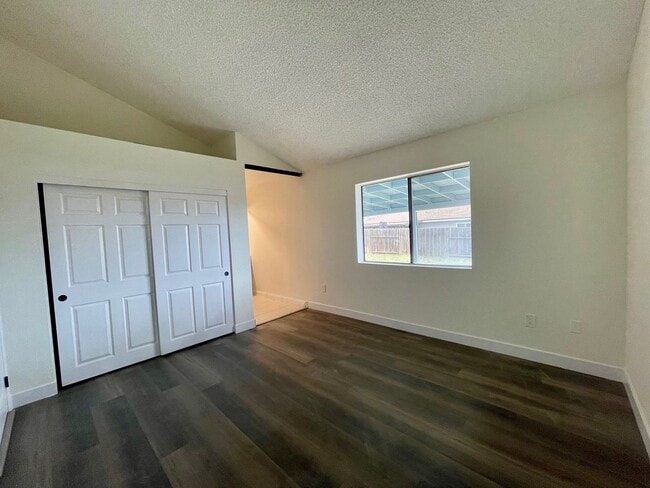 Building Photo - Cozy 3 Bedroom 2 Bathroom Home in El Cajon!