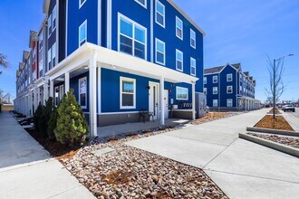 Building Photo - Brand New Townhomes in the heart of Longmont! 2BD/2.5BA+ Bonus Room! Available March 20th!