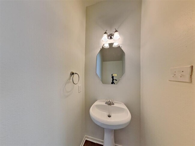 Building Photo - 4822 Wilderness Glen Ct