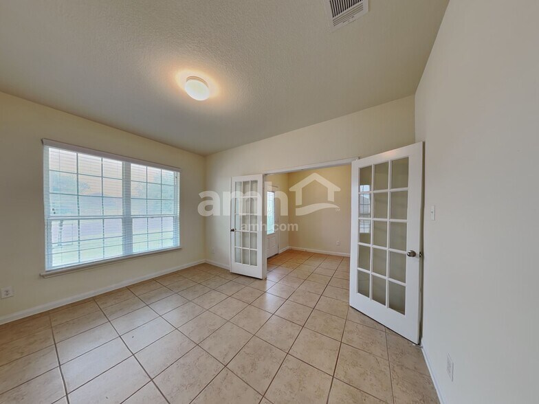 Building Photo - 19800 Andrew Johnson Dr