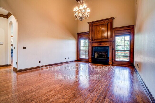 Building Photo - 7135 Sunset Ridge Cir