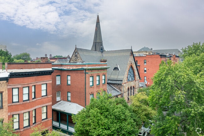 Building Photo - Strawbridge Apartments
