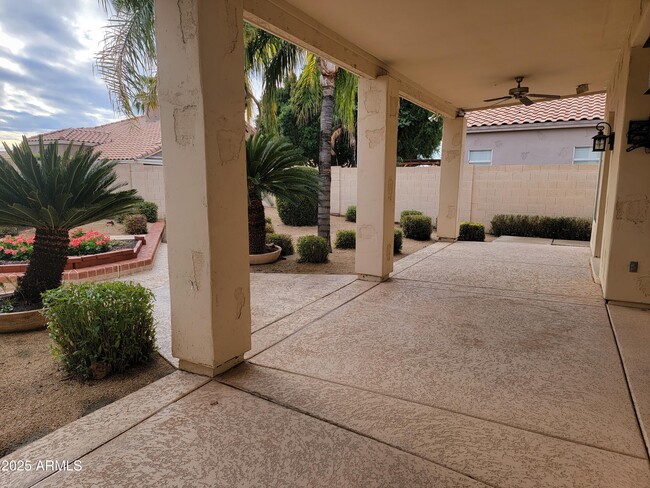 Building Photo - 22373 N 68th Dr