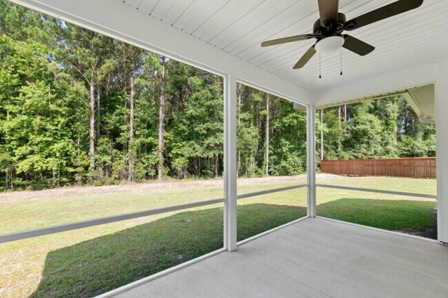 Building Photo - Desirable Crooked Creek home in Monticello...
