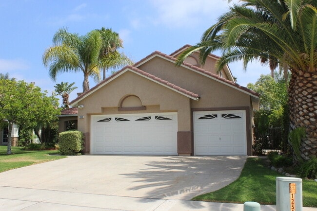 Building Photo - 1253 Taft Ln