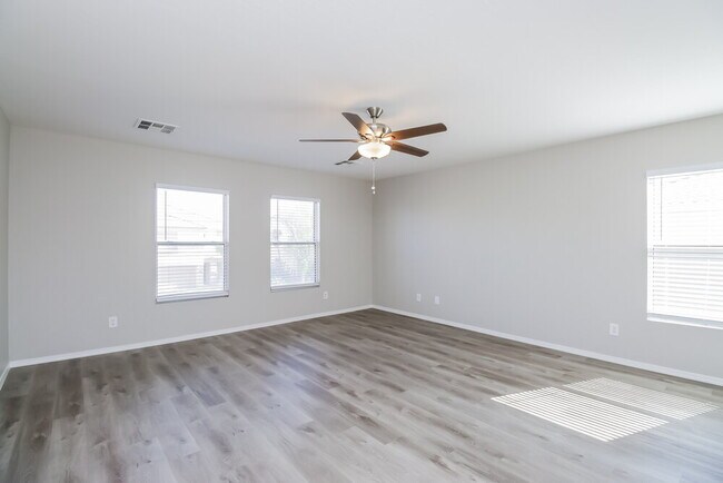 Building Photo - 3199 E San Manuel Rd