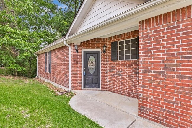 Building Photo - 108 Harbour Town Cir