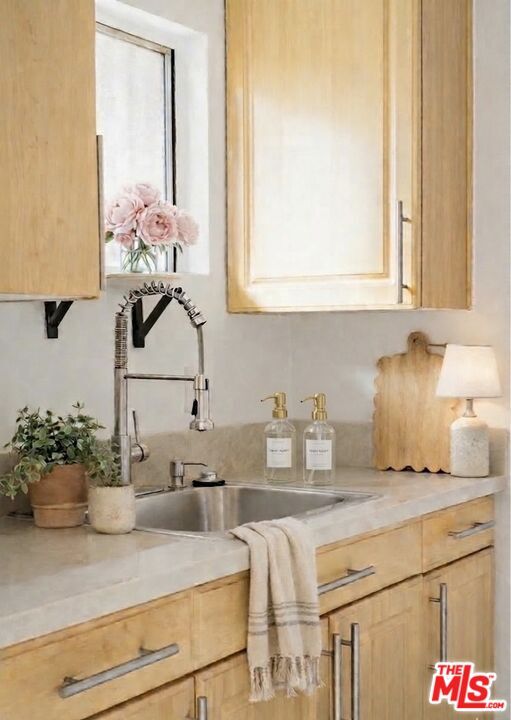 Building Photo - 4255 5th St