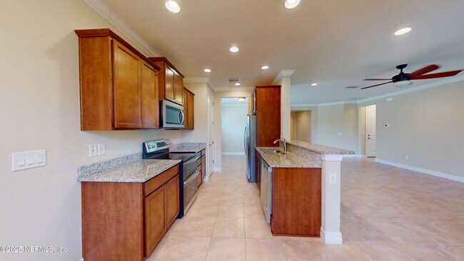 Building Photo - 29 Lakefront Ln
