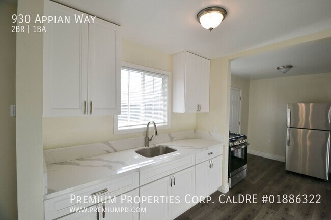 Building Photo - 930 Appian Way