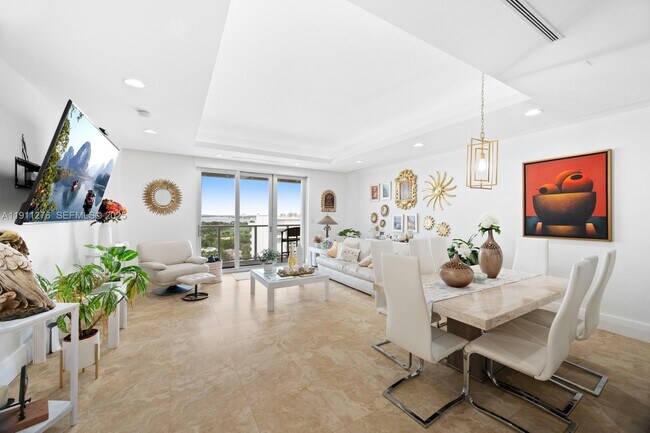 Building Photo - 5701 Collins Ave