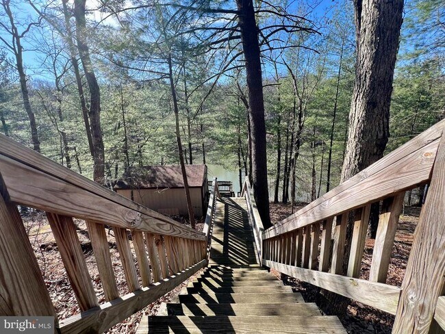 Building Photo - 117 Audubon Rd