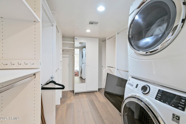 Building Photo - 4814 E Marston Dr