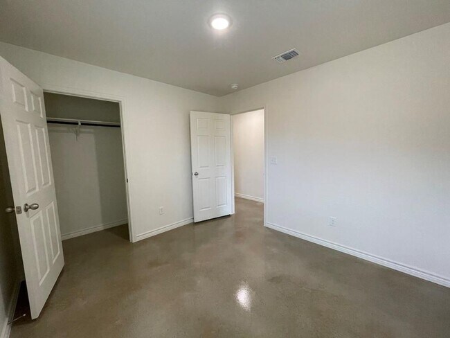 Building Photo - 2317 Zanoletti Ct