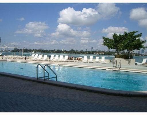 Building Photo - 1000 West Ave